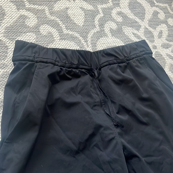 Lululemon Wide leg High-Rise pant/Jogger (cinchable cuff)
Black - Picture 5 of 14